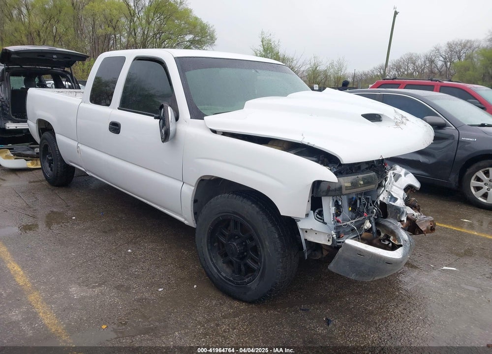 2002 CHEVROLET SILVERADO 1500 LS VIN: 2GCEC19T121337588