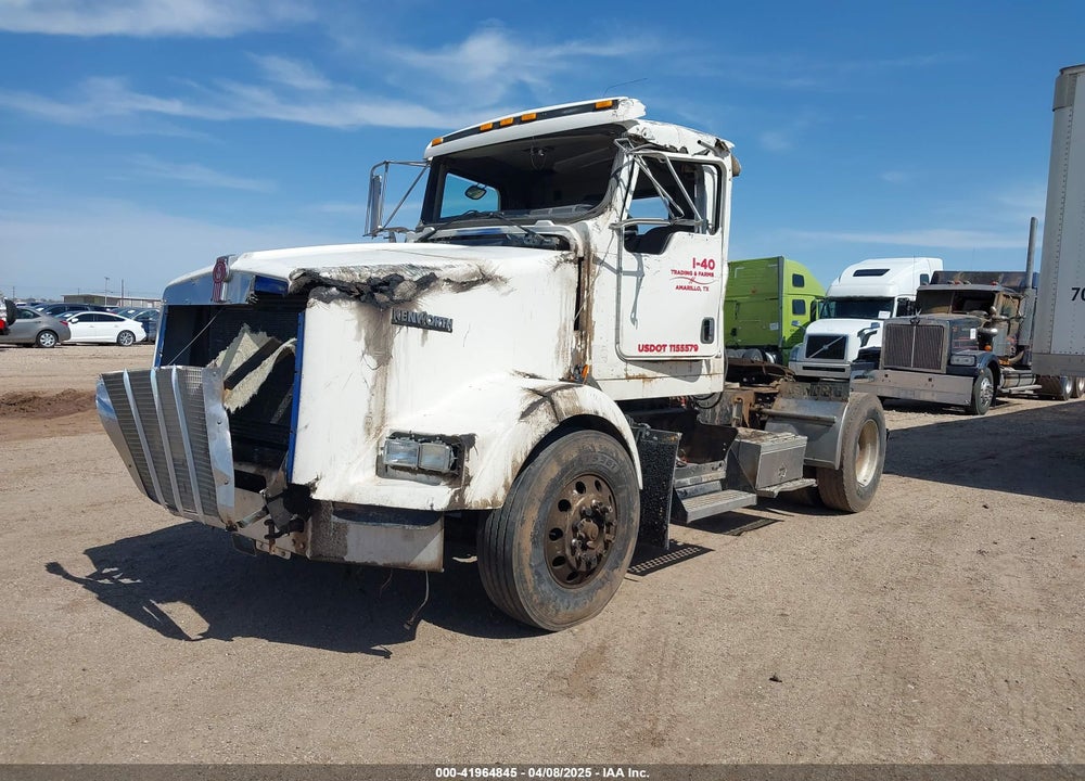 2006 KENWORTH CONSTRUCTION T800 VIN: 1XKDA08X36R129004