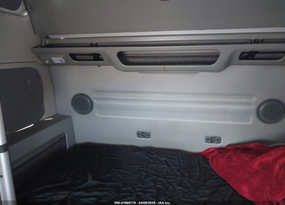 2023 VOLVO VNL VIN: 4V4NC9EH4PN319922