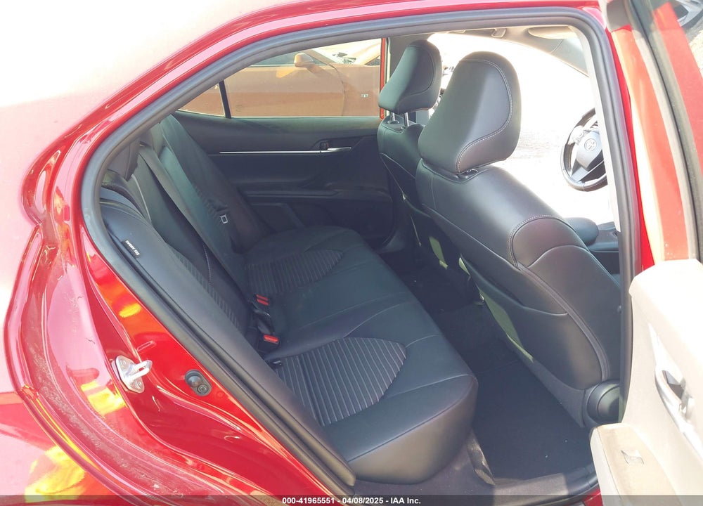 2021 TOYOTA CAMRY VIN: 4T1T11AK8MU456564