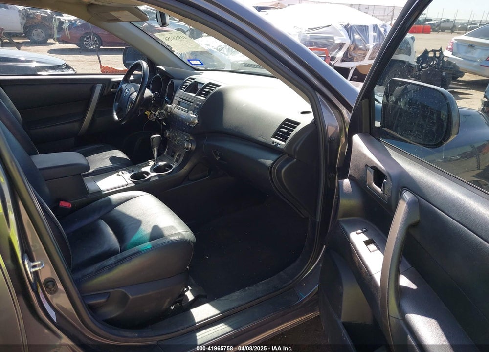 2010 TOYOTA HIGHLANDER SE V6 VIN: 5TDKK3EHXAS017535