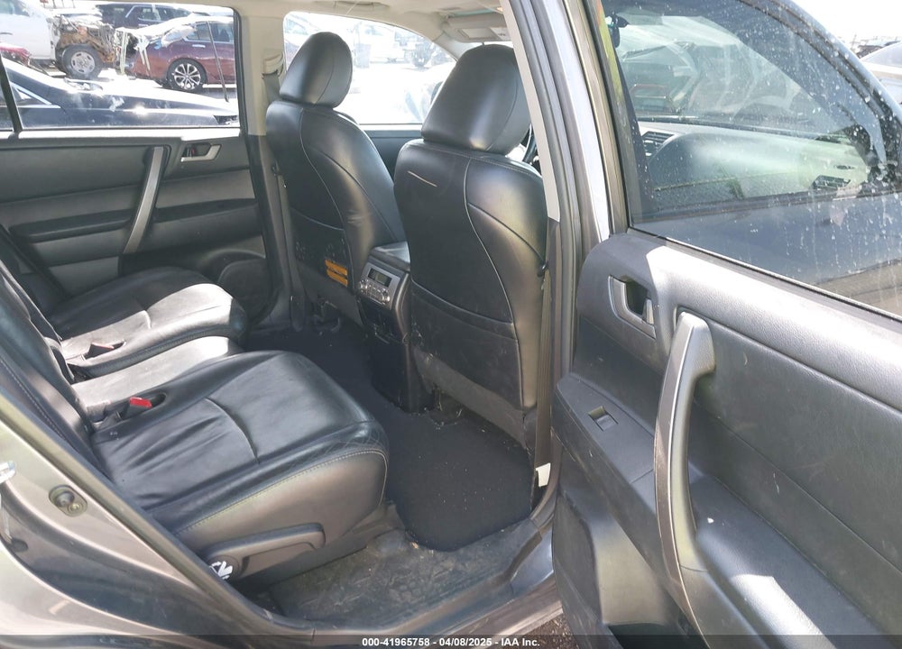 2010 TOYOTA HIGHLANDER SE V6 VIN: 5TDKK3EHXAS017535