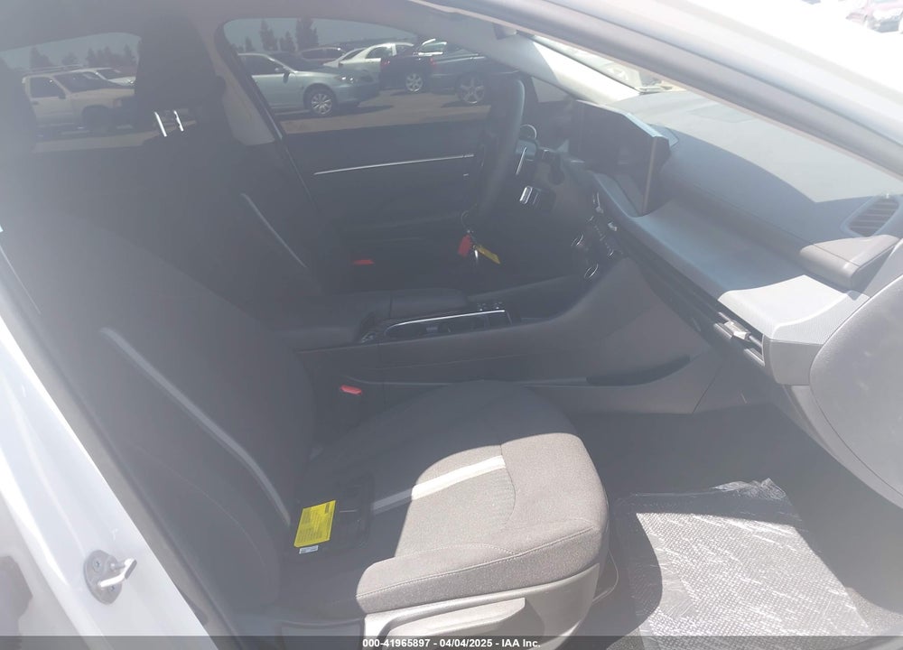 2024 HYUNDAI SONATA VIN: KMHL64JA1RA389888