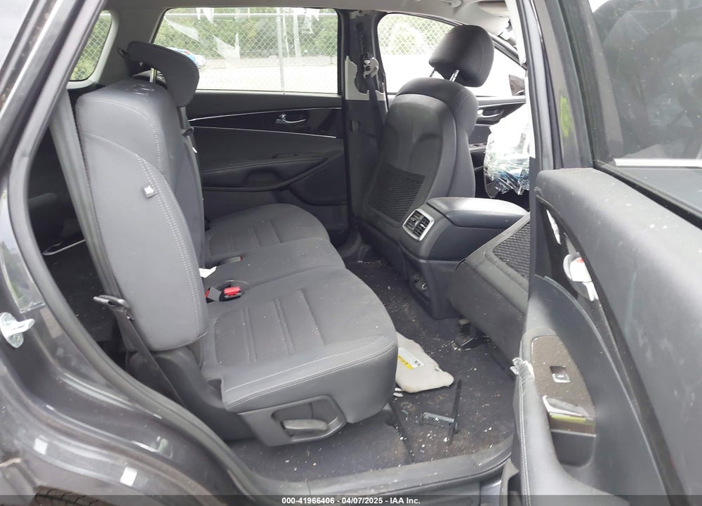 2017 KIA SORENTO VIN: 5XYPG4A35HG204955