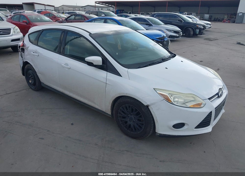 2014 FORD FOCUS SE VIN: 1FADP3K21EL354781