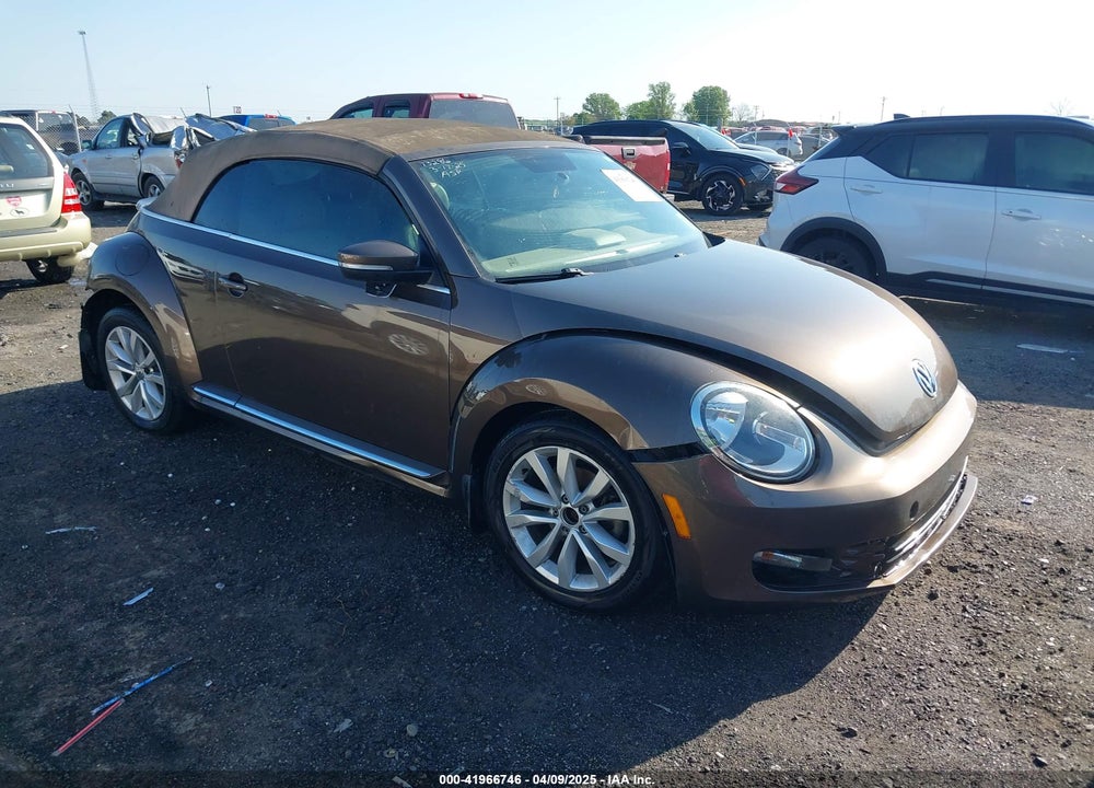 2015 VOLKSWAGEN BEETLE 2.0L TDI VIN: 3VW5A7AT8FM818972