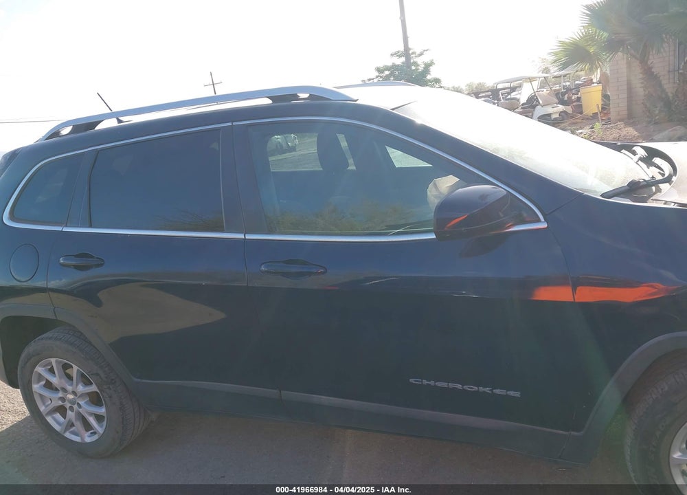 2015 JEEP CHEROKEE VIN: 1C4PJLCB5FW741616