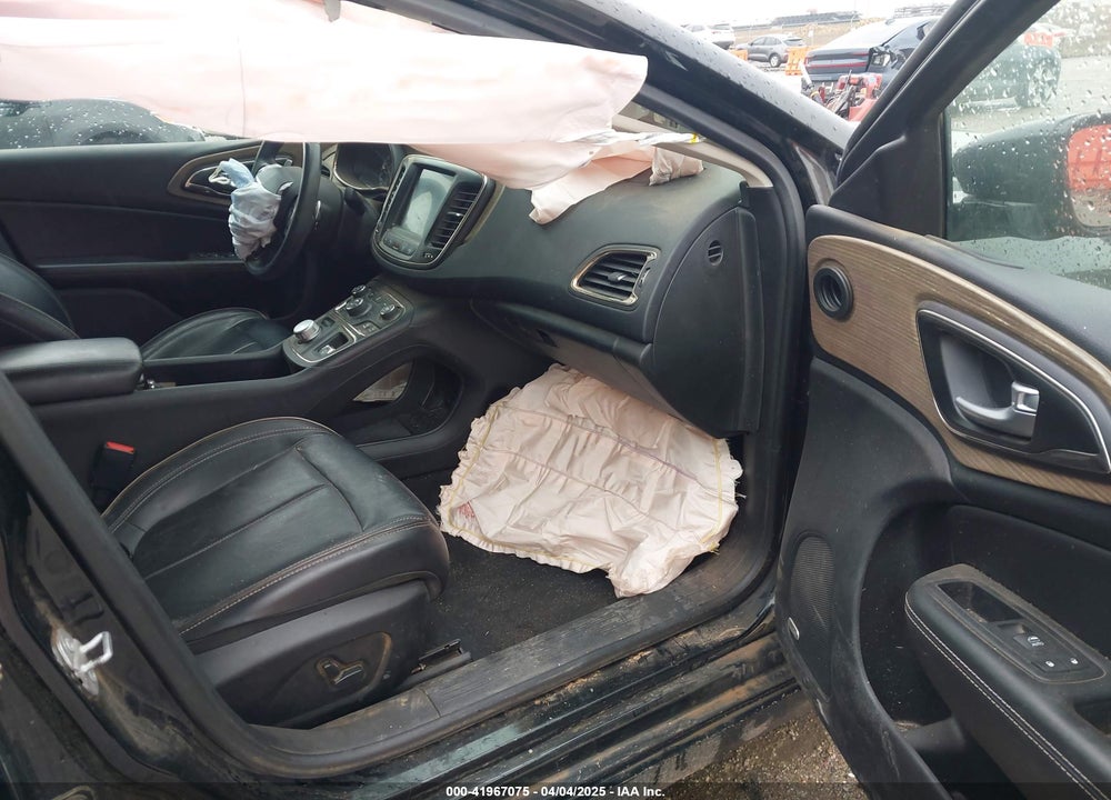 2016 CHRYSLER 200 VIN: 1C3CCCCG6GN110289