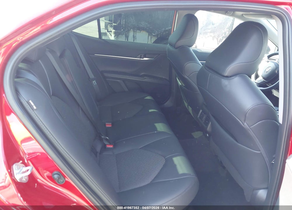 2024 TOYOTA CAMRY HYBRID XLE VIN: 4T1F31AK8RU073089