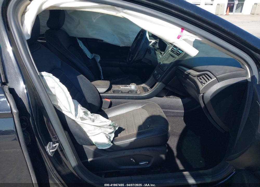 2017 FORD FUSION VIN: 3FA6P0LUXHR234216
