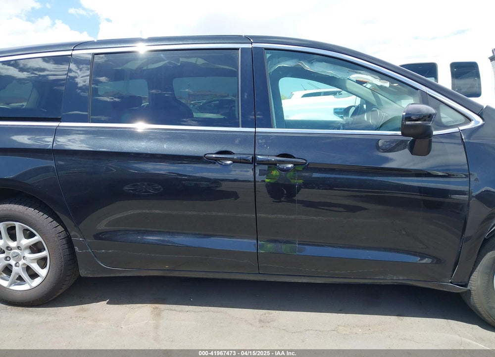 2023 CHRYSLER PACIFICA TOURING L VIN: 2C4RC1BG7PR510912