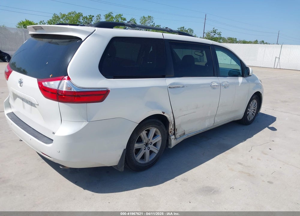2015 TOYOTA SIENNA XLE 8 PASSENGER VIN: 5TDYK3DCXFS663083
