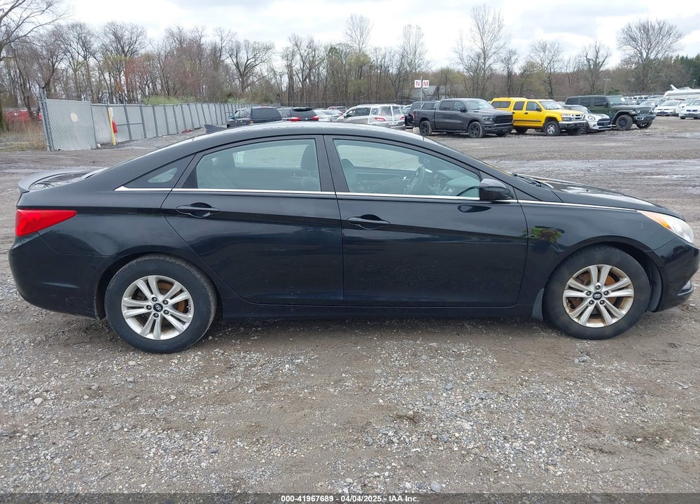 2013 HYUNDAI SONATA VIN: 5NPEB4AC4DH654394