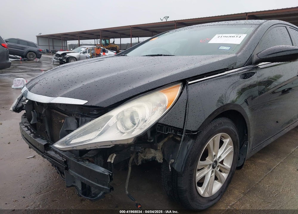 2013 HYUNDAI SONATA VIN: 5NPEB4AC3DH746581