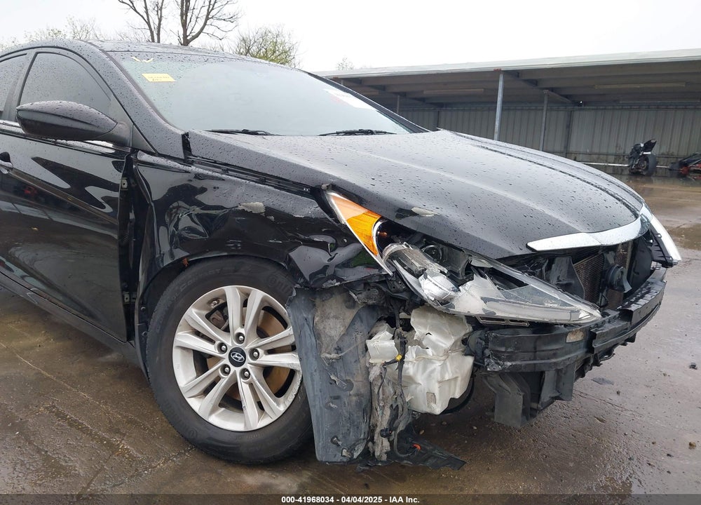 2013 HYUNDAI SONATA VIN: 5NPEB4AC3DH746581