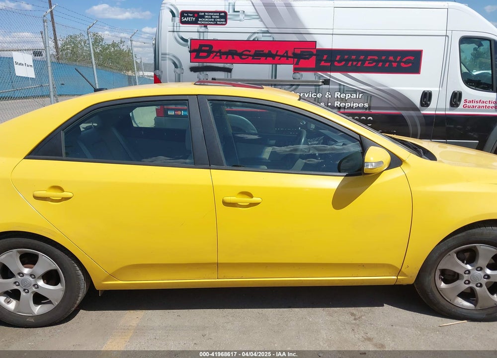 2010 KIA FORTE VIN: KNAFU4A28A5272299
