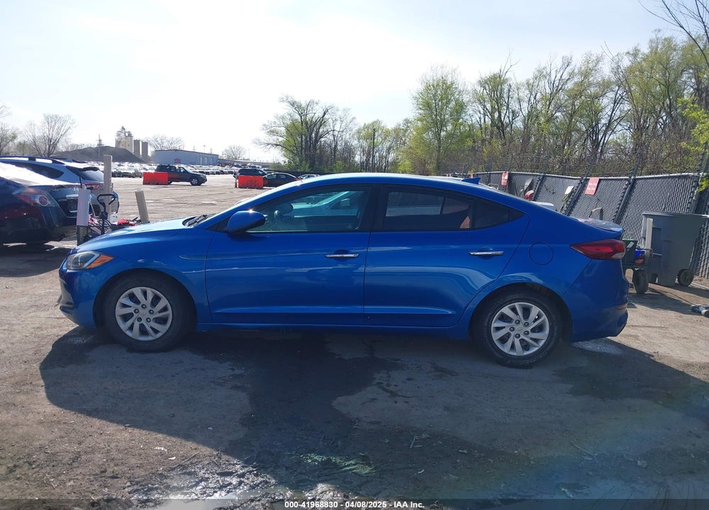 2017 HYUNDAI ELANTRA VIN: 5NPD74LF1HH177191