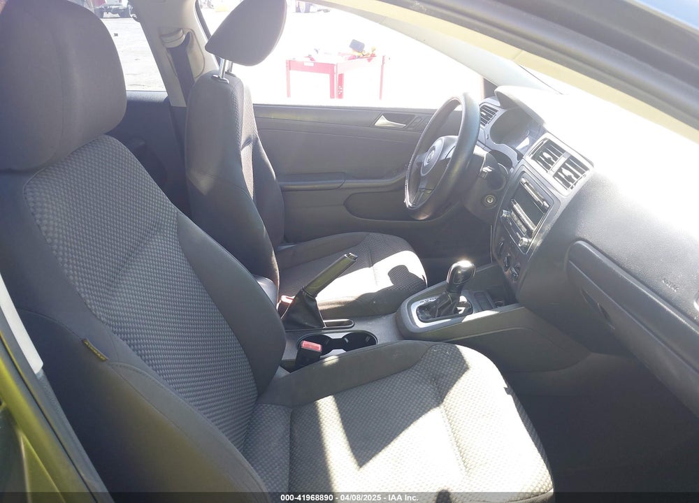 2013 VOLKSWAGEN JETTA 2.0L S VIN: 3VW2K7AJ0DM317490