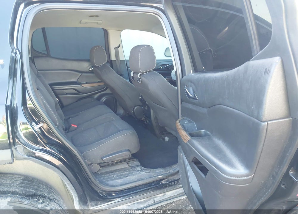 2018 GMC ACADIA VIN: 1GKKNKLA9JZ243141