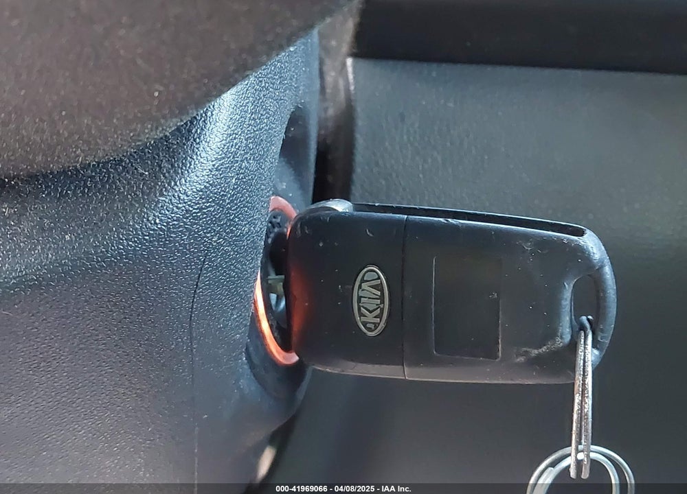 2013 KIA SOUL VIN: KNDJT2A65D7758570