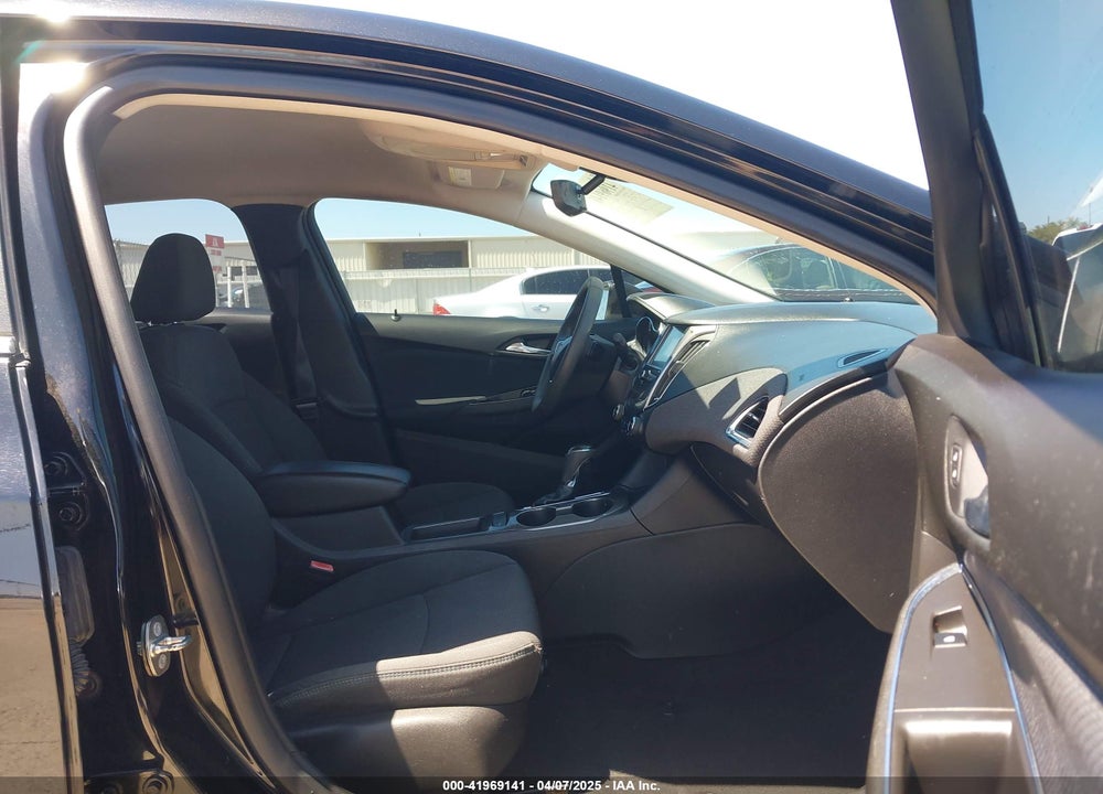 2017 CHEVROLET CRUZE LT AUTO VIN: 1G1BE5SM3H7111273