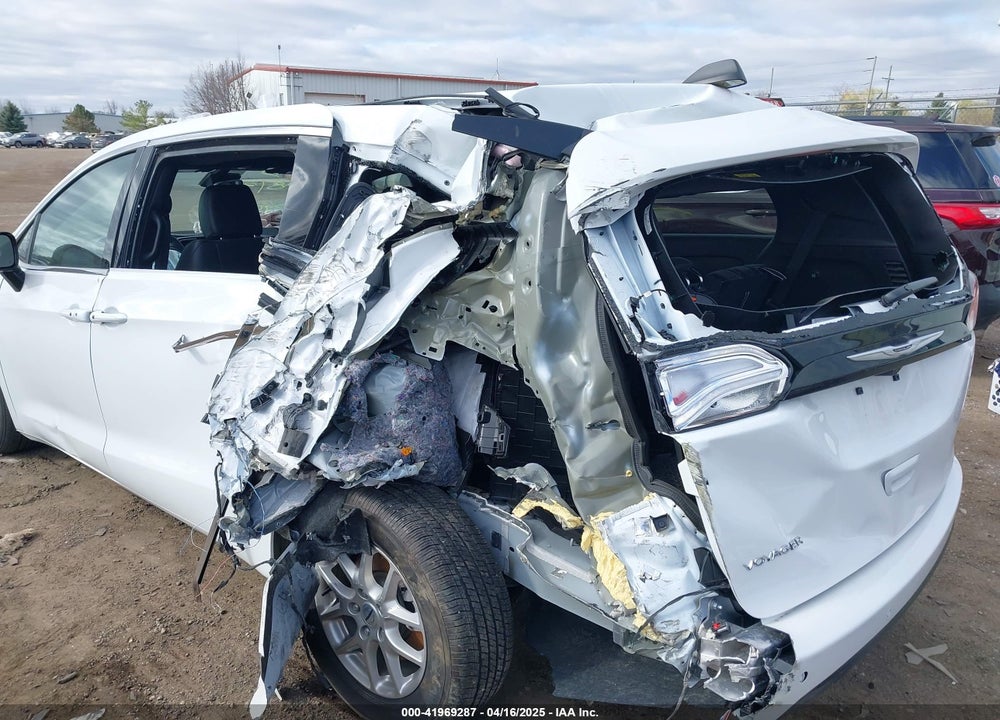 2025 CHRYSLER VOYAGER LX VIN: 2C4RC1CG5SR537954
