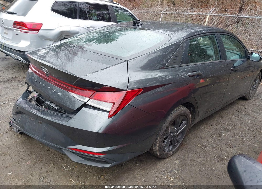2021 HYUNDAI ELANTRA VIN: 5NPLM4AG8MH026696