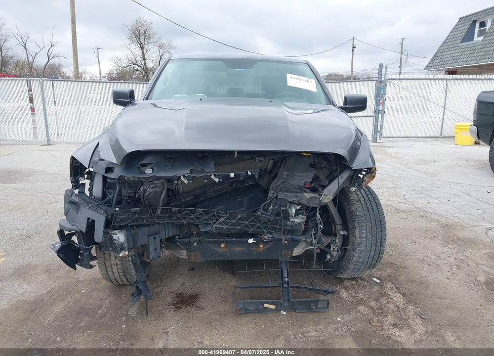 2019 RAM 1500 CLASSIC EXPRESS  4X4 6'4" BOX VIN: 1C6RR7FG1KS547920