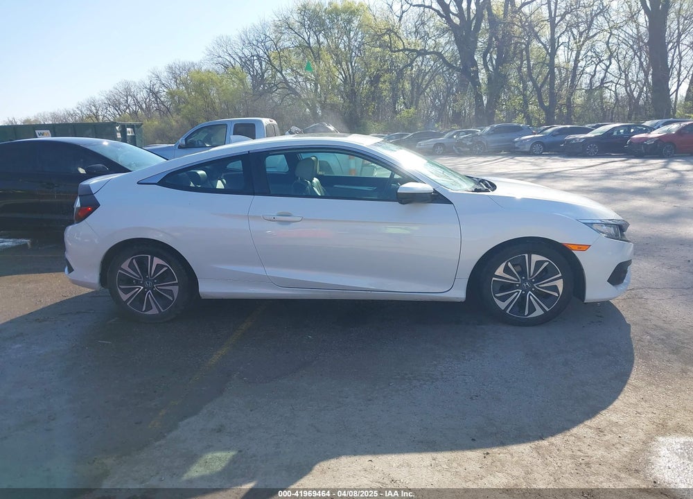 2018 HONDA CIVIC EX-L VIN: 2HGFC3B74JH354485