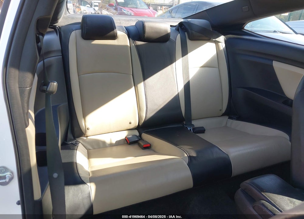 2018 HONDA CIVIC EX-L VIN: 2HGFC3B74JH354485