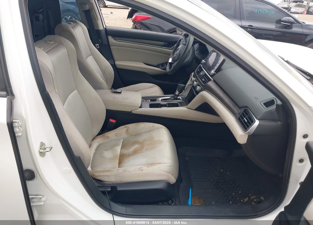 2019 HONDA ACCORD LX VIN: 1HGCV1F1XKA092494