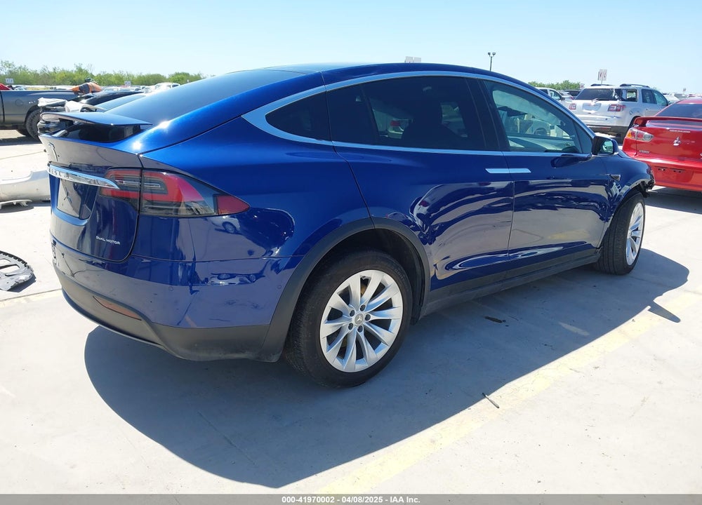 2020 TESLA MODEL X VIN: 5YJXCDE20LF302966
