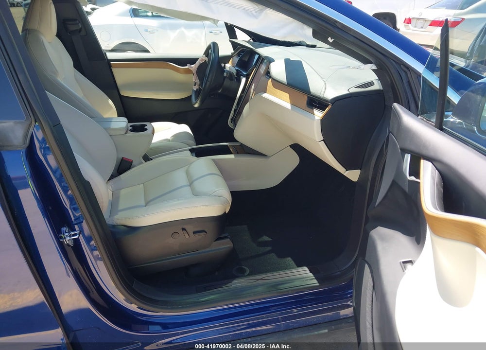 2020 TESLA MODEL X VIN: 5YJXCDE20LF302966