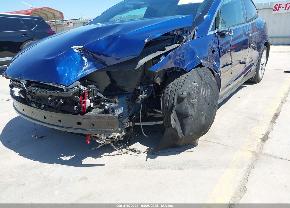 2020 TESLA MODEL X VIN: 5YJXCDE20LF302966