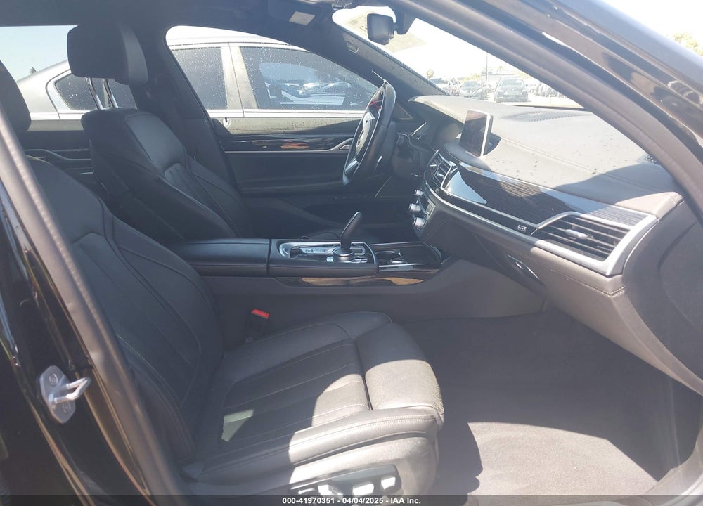 2020 BMW 740I VIN: WBA7T2C07LGL17473