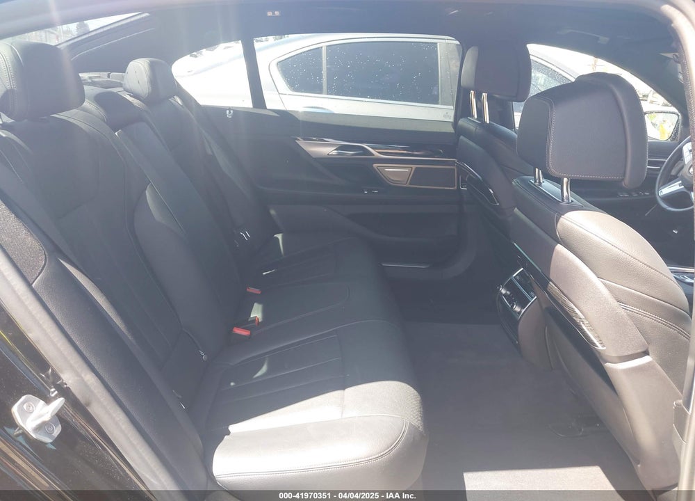 2020 BMW 740I VIN: WBA7T2C07LGL17473