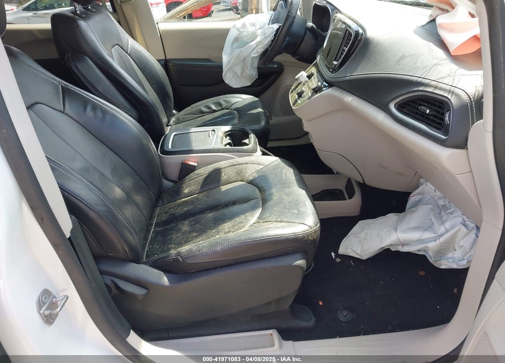 2022 CHRYSLER PACIFICA HYBRID TOURING L VIN: 2C4RC1L78NR129890