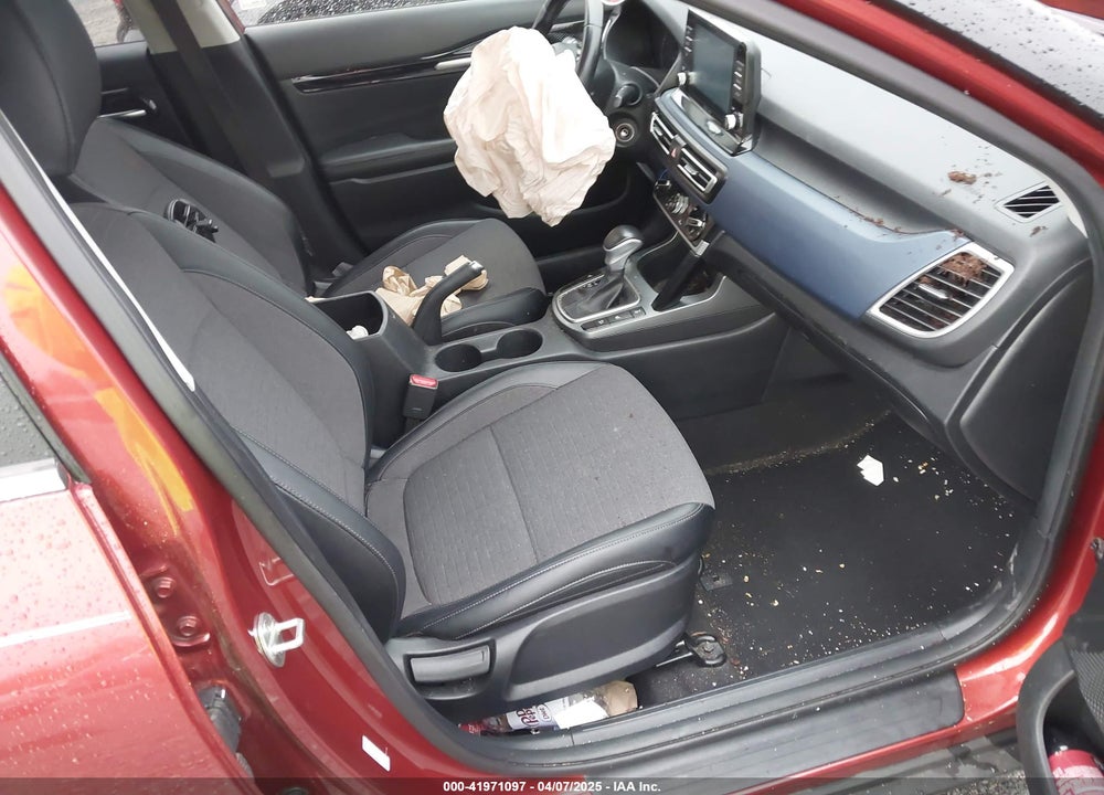 2021 KIA SELTOS VIN: KNDEUCA27M7141978