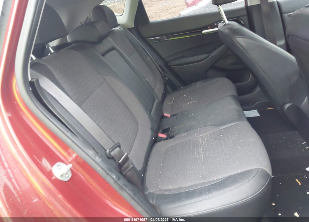 2021 KIA SELTOS VIN: KNDEUCA27M7141978