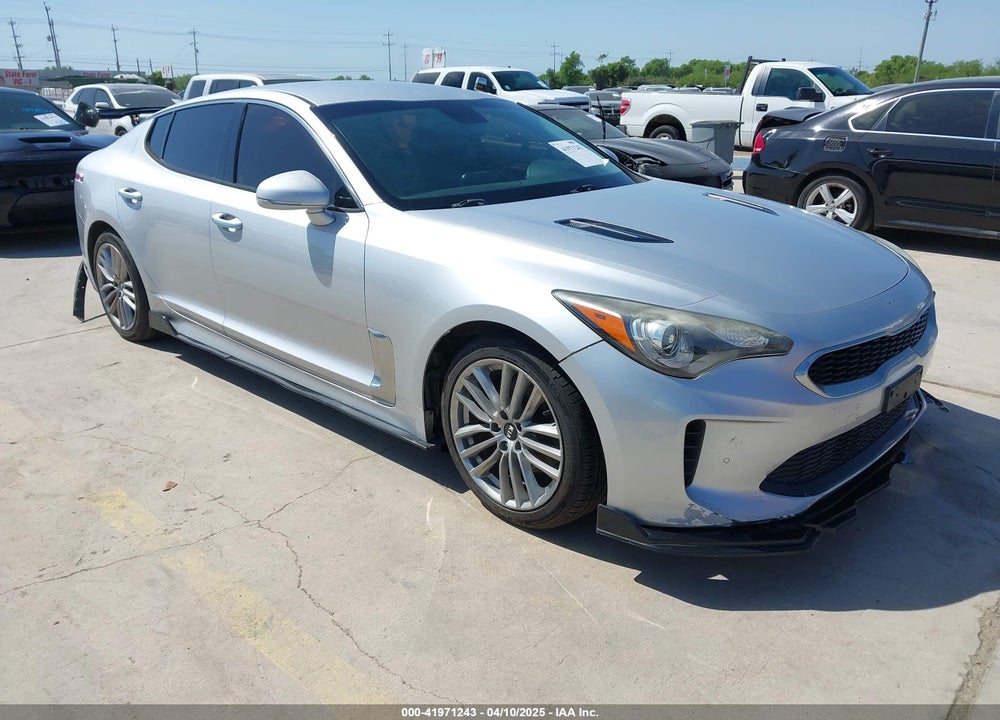 2018 KIA STINGER VIN: KNAE15LA8J6033022