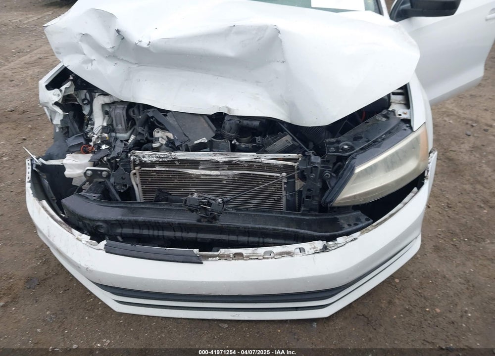2016 VOLKSWAGEN JETTA 1.4T SE VIN: 3VWD67AJ5GM221145