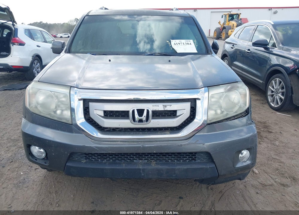 2011 HONDA PILOT VIN: 5FNYF3H69BB023003