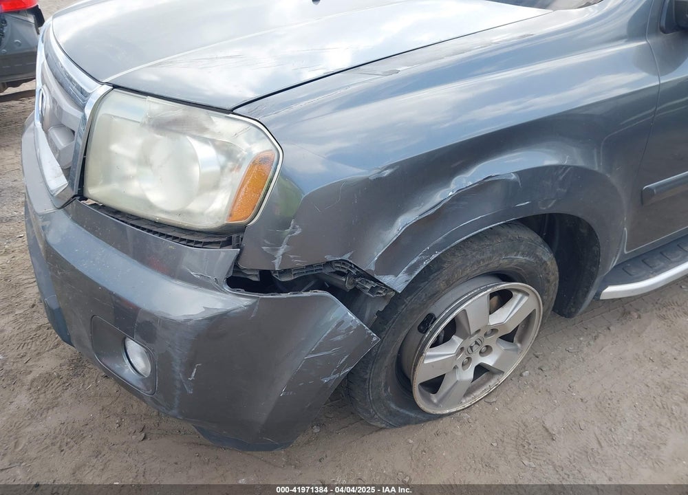 2011 HONDA PILOT VIN: 5FNYF3H69BB023003