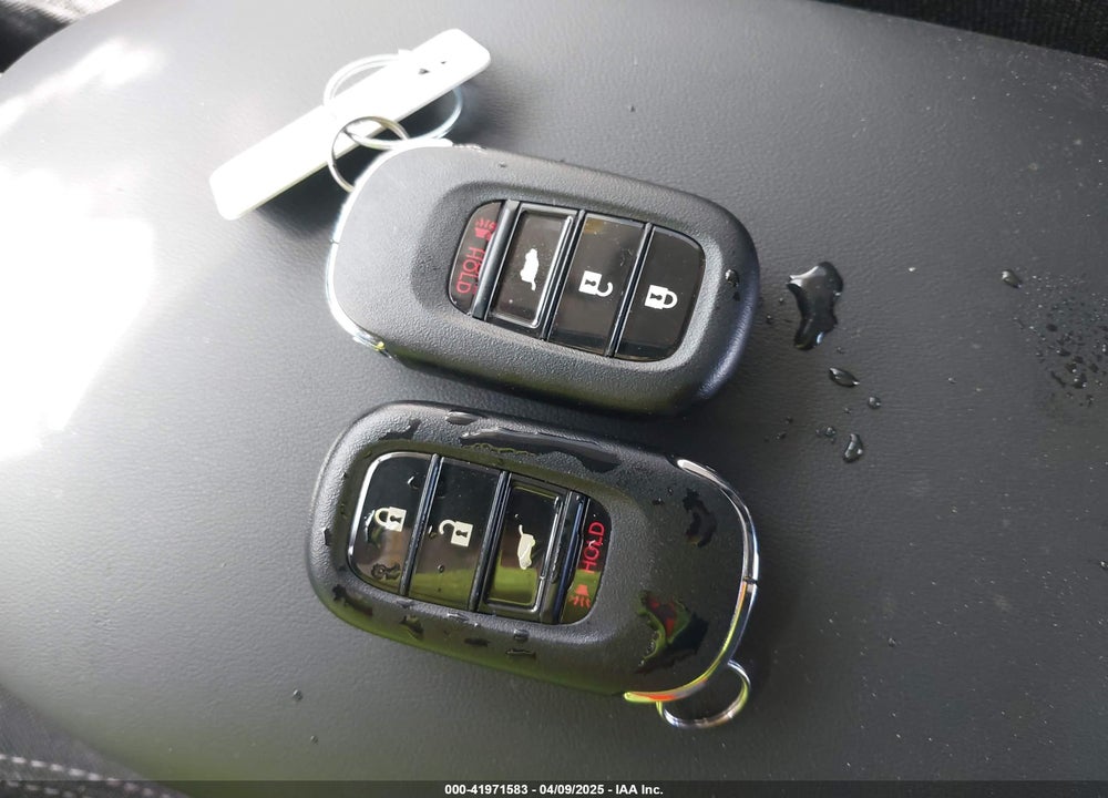 2025 HONDA HR-V AWD LX VIN: 3CZRZ2H36SM744266