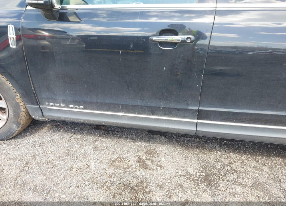 2016 LINCOLN MKT VIN: 2LMHJ5NK7GBL00747