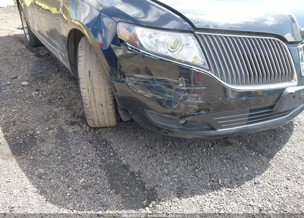 2016 LINCOLN MKT VIN: 2LMHJ5NK7GBL00747