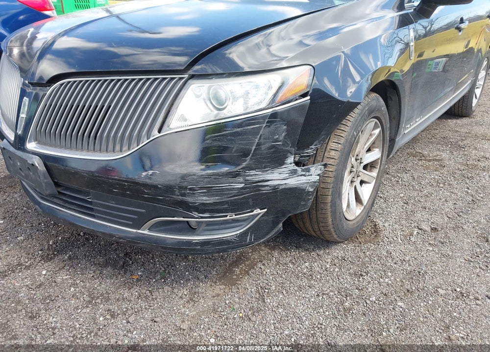 2016 LINCOLN MKT VIN: 2LMHJ5NK7GBL00747