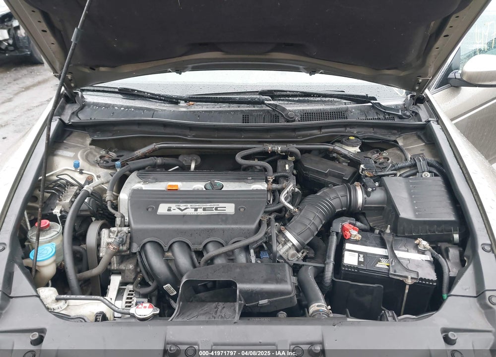 2009 HONDA ACCORD VIN: 1HGCP26879A063185