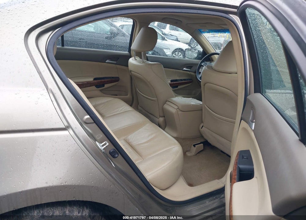 2009 HONDA ACCORD VIN: 1HGCP26879A063185