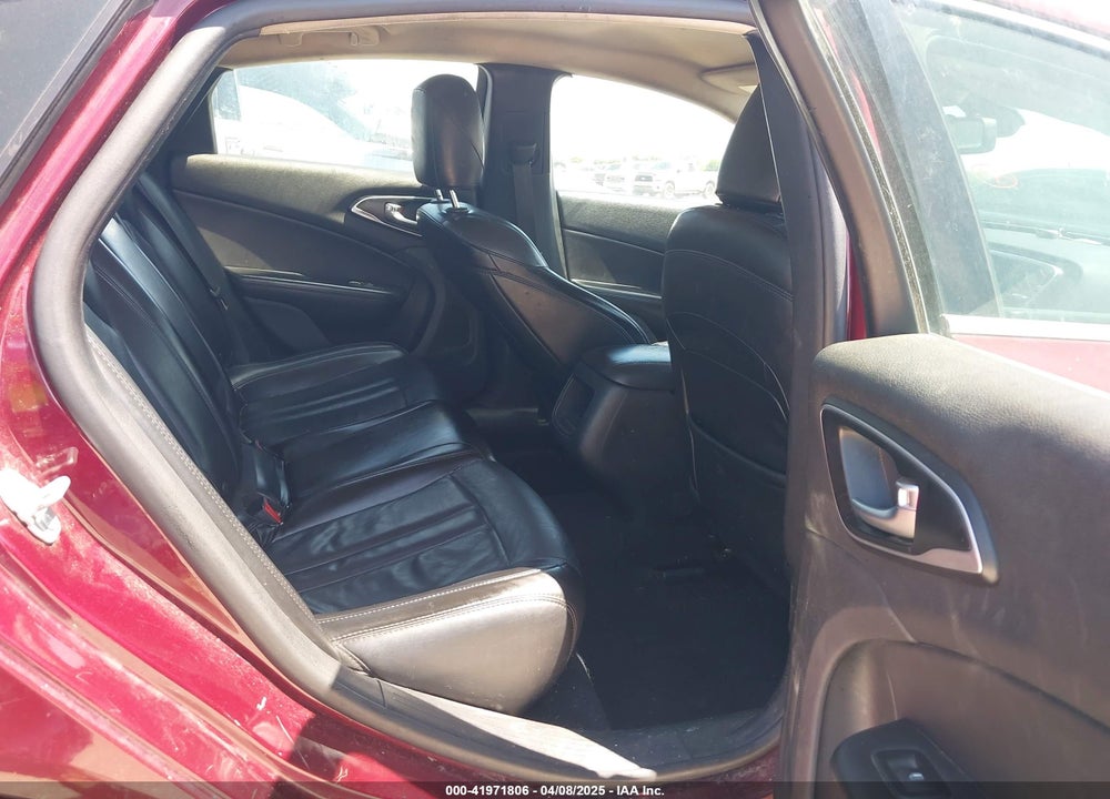 2017 CHRYSLER 200 VIN: 1C3CCCAB2HN502176
